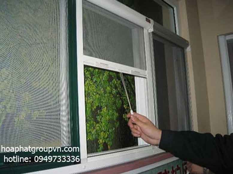 Cửa Lưới Chống Muỗi Tự Cuốn Màu Trắng