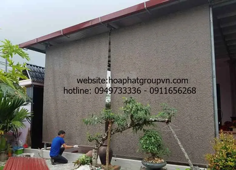 H&igrave;nh ảnh bạt&nbsp;che nắng mưa tự cuốn.